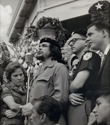 Che Guevara s manželkou a prvým kubánskym prezidentom